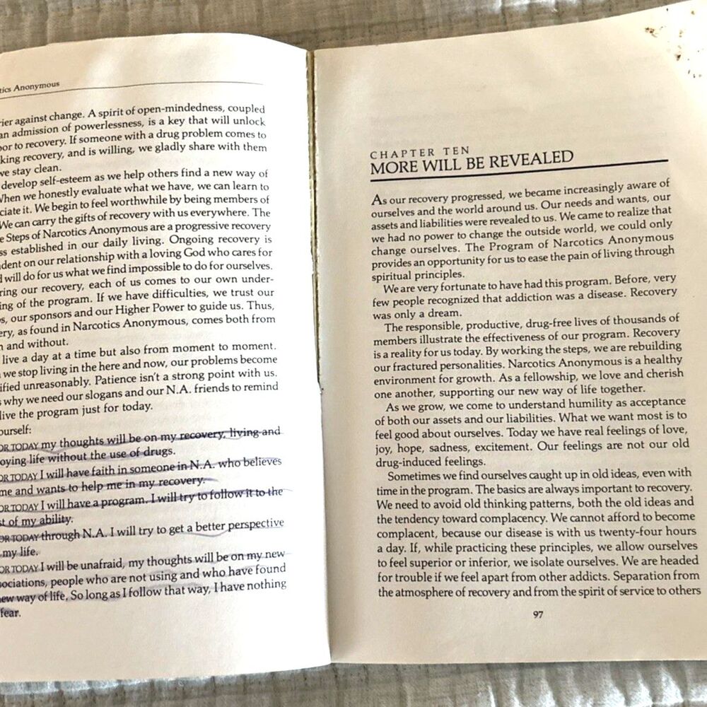 Narcotics Anonymous 5th Edition Softcover Paperback World Services,Inc - Picture 2 of 4